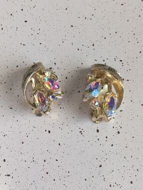 Vintage 1950s Lisner Gold-Tone Aurora Marquise Crystal Clip Earrings